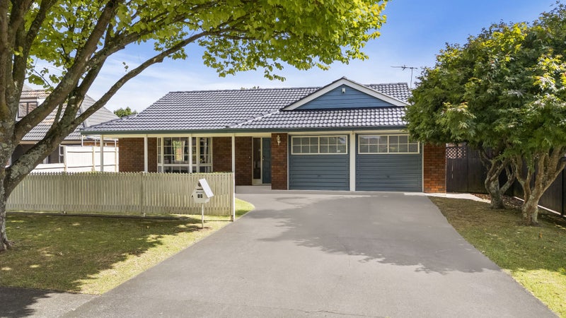 14 Cumbrian Place, Conifer Grove, Takanini - Carousel 1