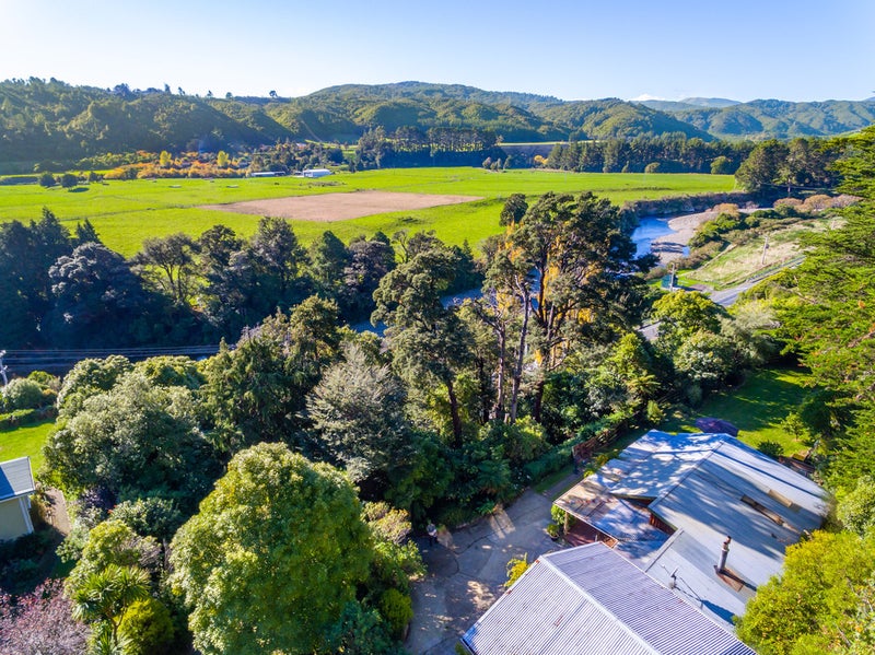 536 Main Road North, Timberlea, Upper Hutt - Carousel 2