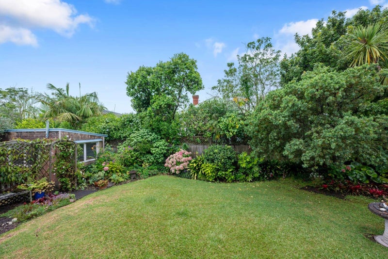 12 Sinclair Street, Devonport, Auckland - Carousel 2