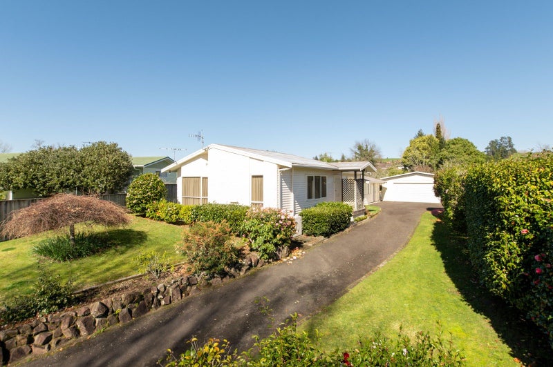 4 Hermes Place, Sunnybrook, Rotorua - Carousel 1