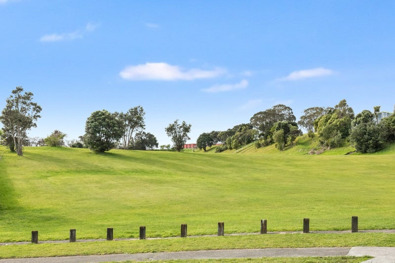 25 Natone Street, Waitangirua, Porirua - Carousel 18