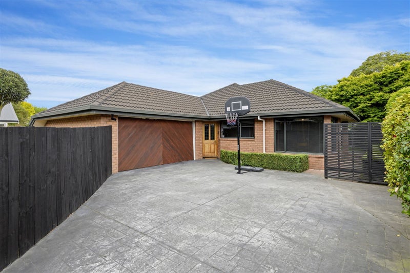 2/3 Westmont Street, Ilam, Christchurch - Carousel 1