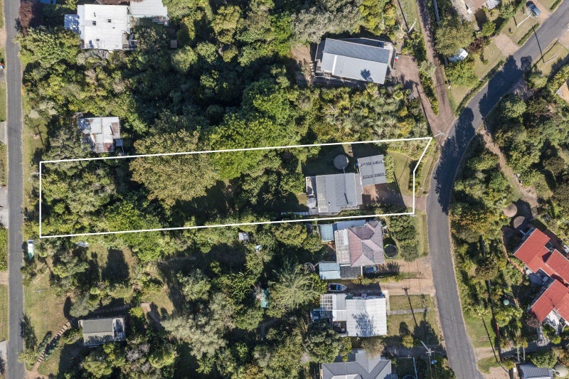 10 Tahatai Road, Oneroa, Waiheke Island - Carousel 27