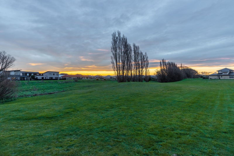 23 Somerville Crescent, Aidanfield, Christchurch - Carousel 2