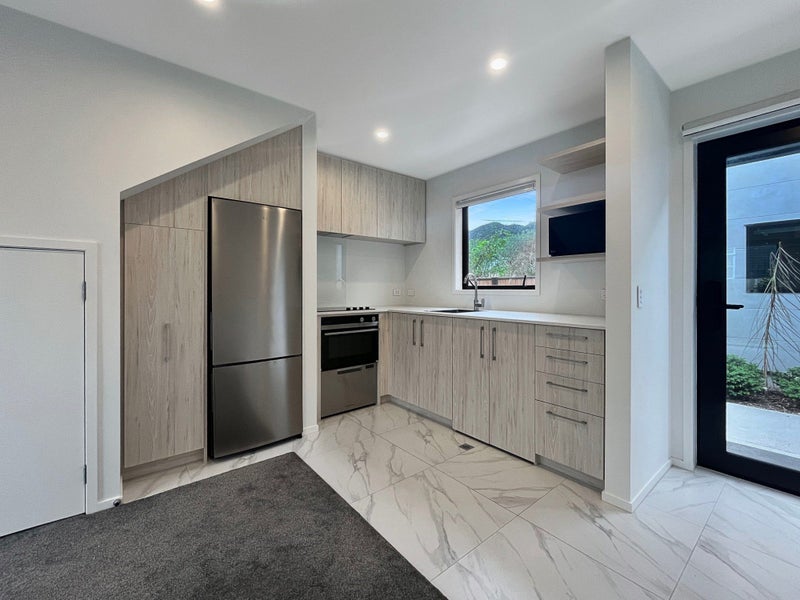 2/8 Rainey Grove, Taita, Lower Hutt - Carousel 2