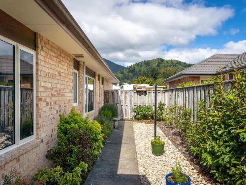 4 Whitby Close, Waikawa, Picton - Carousel 26