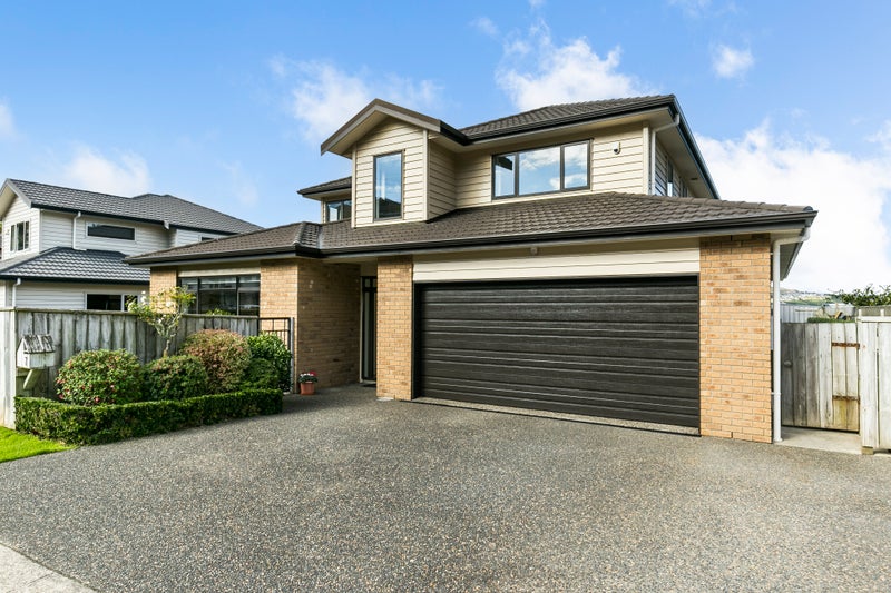 7 Moston Grove, Churton Park, Wellington - Carousel 1