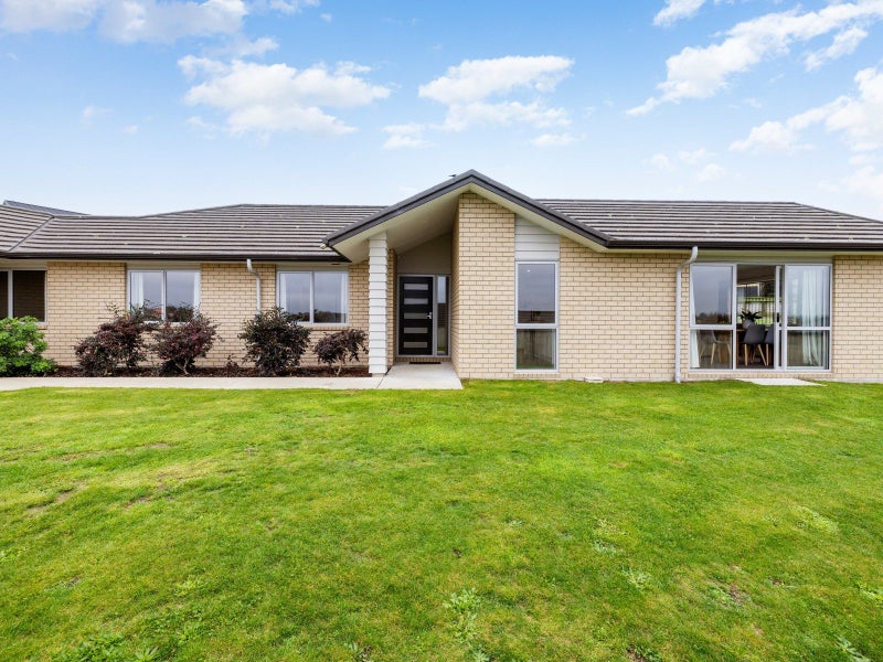 33 Sylvester Crescent, Flagstaff, Hamilton - Carousel 2