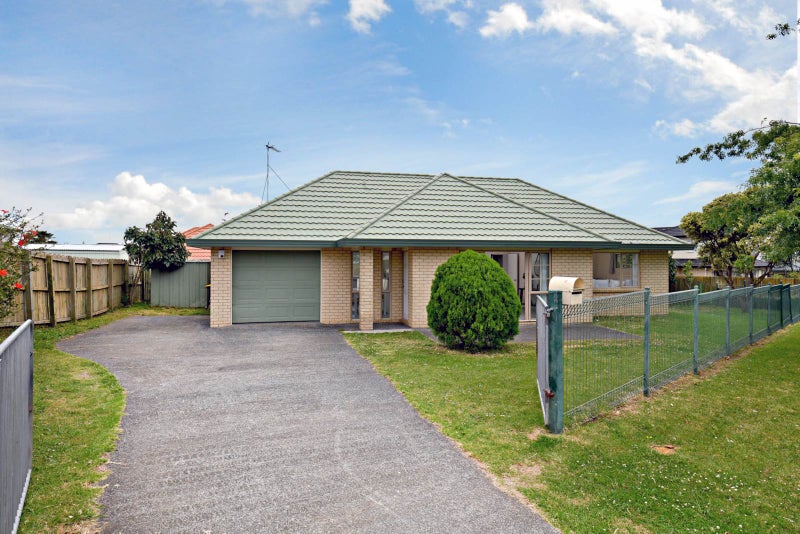 98 Gadsby Road, Favona, Auckland - Carousel 1