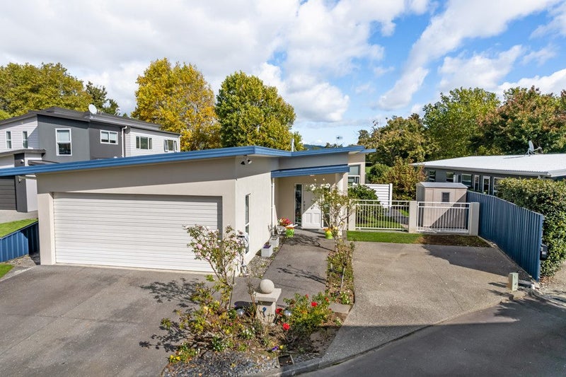 17 Parkwood Grove, Trentham, Upper Hutt - Carousel 2