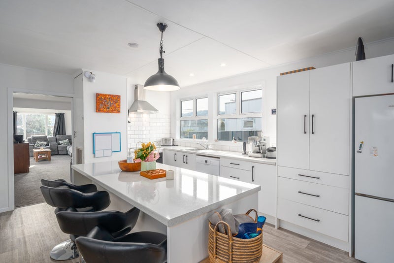 77 Miro Street, Trentham, Upper Hutt - Carousel 1