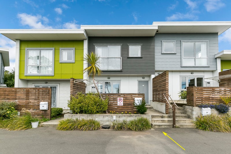 8/8 Middleton Road, Johnsonville, Wellington - Carousel 1