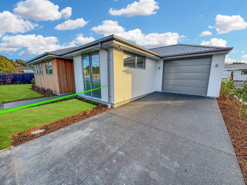38 Elizabeth Street, Orewa - Carousel 2