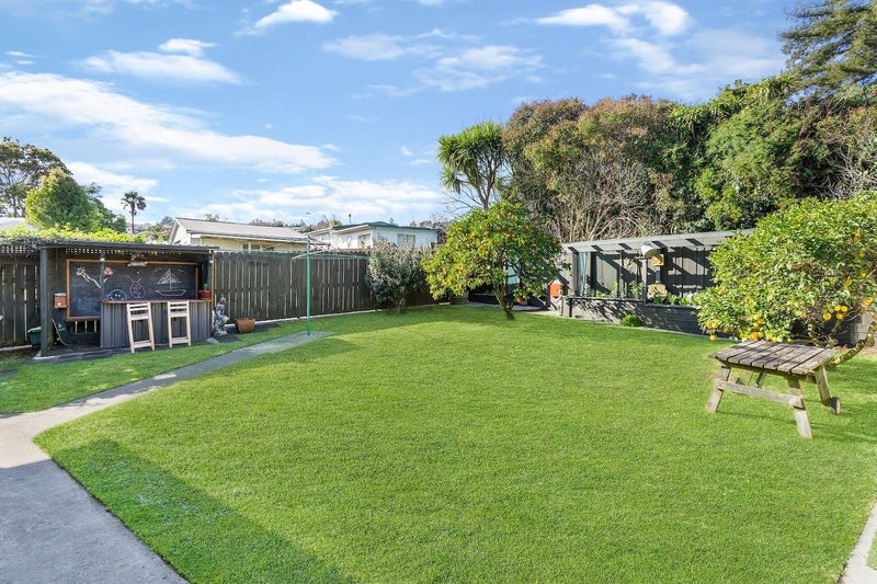 3 Mack Place, Red Hill, Papakura - Carousel 18