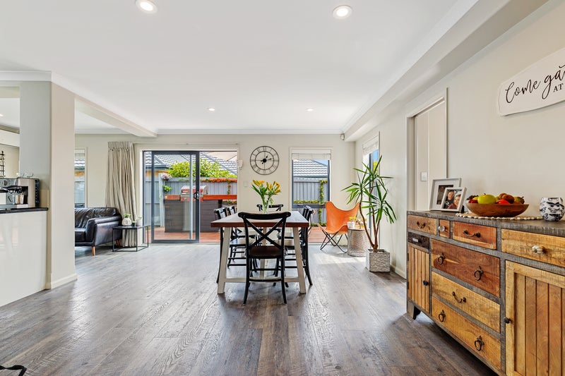 8 Milkers Gate, Parklands, Christchurch - Carousel 2