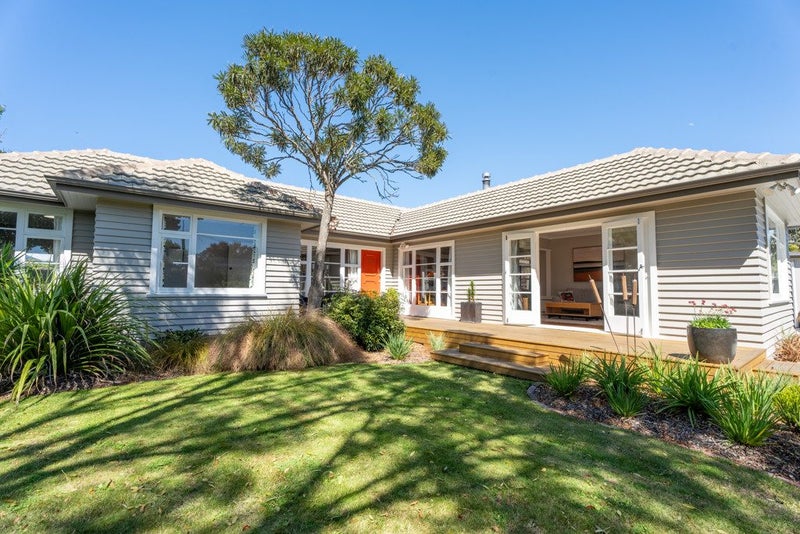 4 Hillsborough Terrace, Hillsborough, Christchurch - Carousel 1