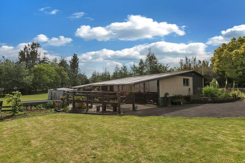 296 Taupaki Road, Henderson - Carousel 26