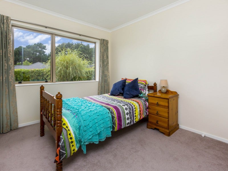 12 Opal Avenue, Timberlea, Upper Hutt - Carousel 26