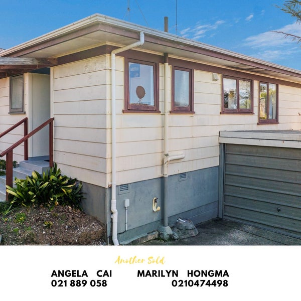 2/7 Tuscan Place, Half Moon Bay, Auckland - Carousel 1