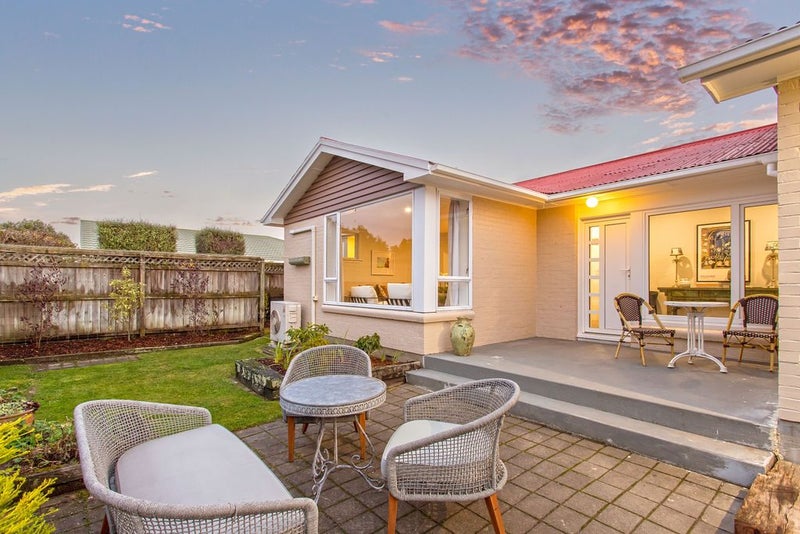 51 Bourne Crescent, Papanui, Christchurch - Carousel 2