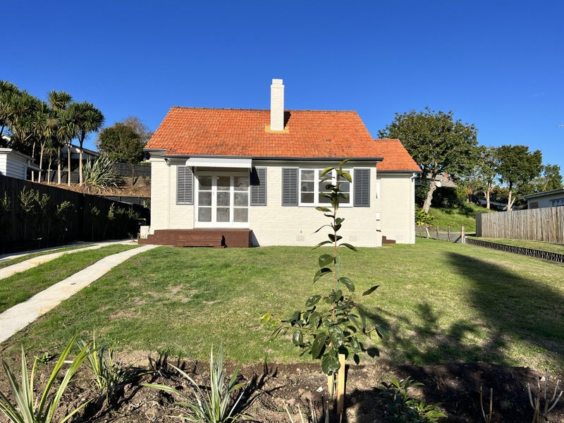 44 Galway Avenue, Hamilton East, Hamilton - Carousel 1