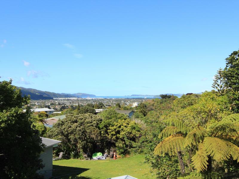 25 Major Drive, Kelson, Lower Hutt - Carousel 2
