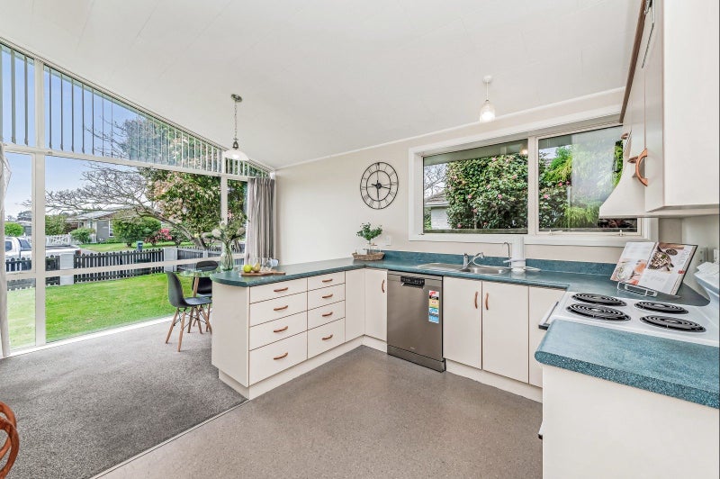 27 Skerten Avenue, Hornby, Christchurch - Carousel 2
