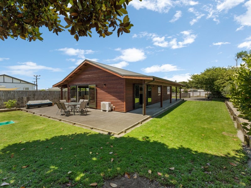 113 Swansea Road, Stratford - Carousel 2