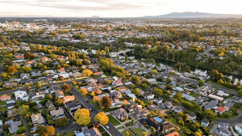 21 Dalethorpe Avenue, Fairfield, Hamilton - Carousel 25