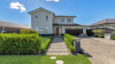 7 Defender Crescent, Beachlands, Auckland - Carousel 1