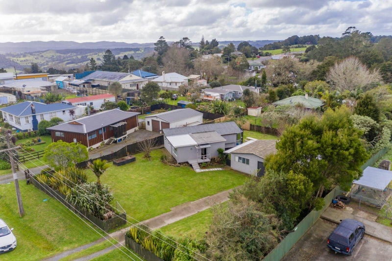 6 Lawn Street, Ōkaihau - Carousel 24