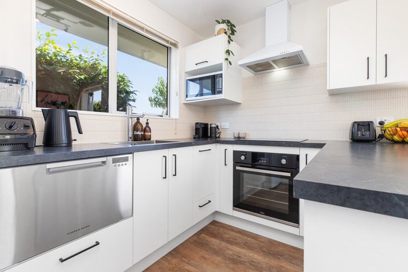 2/7 Melville Street, Bishopdale, Christchurch - Carousel 2