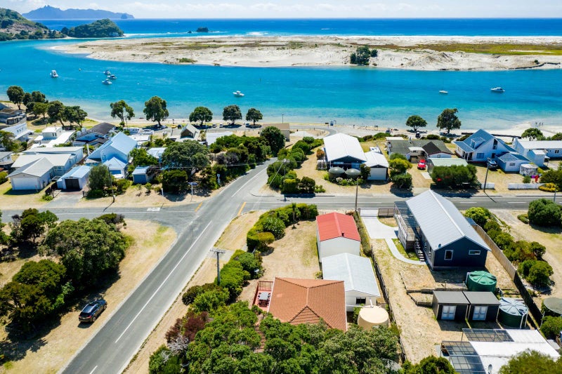 2 Robert Street, Mangawhai Heads, Mangawhai - Carousel 1