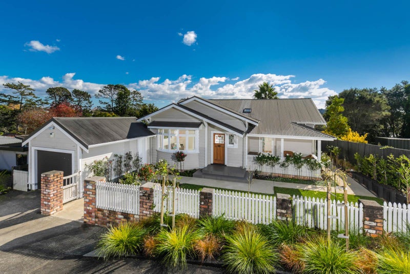 21 Outlook Road, Greenhithe, Auckland - Carousel 2