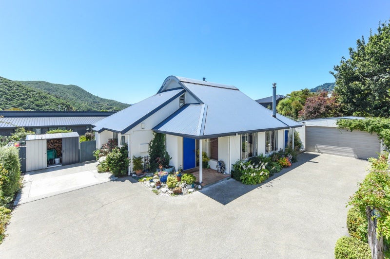 13 Captains Close, Waikawa, Picton - Carousel 1