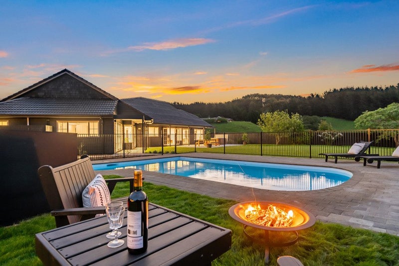 105 Bradey Road, Porirua - Carousel 2