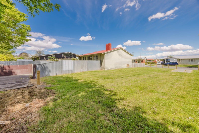 707/705 Kiwi Street, Camberley, Hastings - Carousel 1