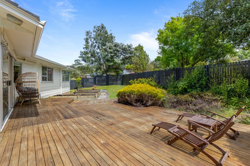 1 Cunliffe Place, Glenfield, Auckland - Carousel 2