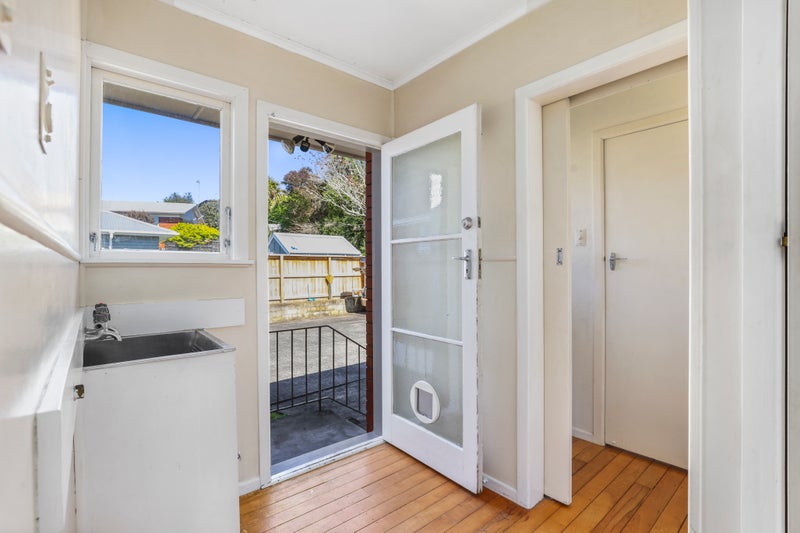 12A Windsor Road, Maeroa, Hamilton - Carousel 29