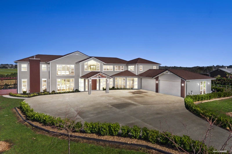 24 Clifton Road, Howick - Carousel 1