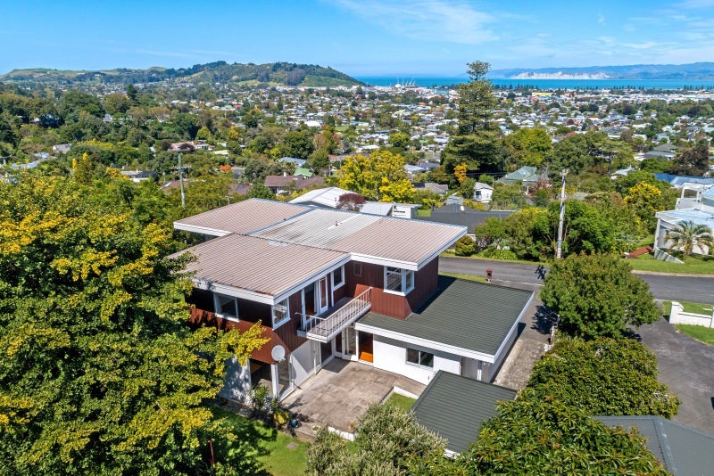 24 Hill Road, Whataupoko, Gisborne - Carousel 27