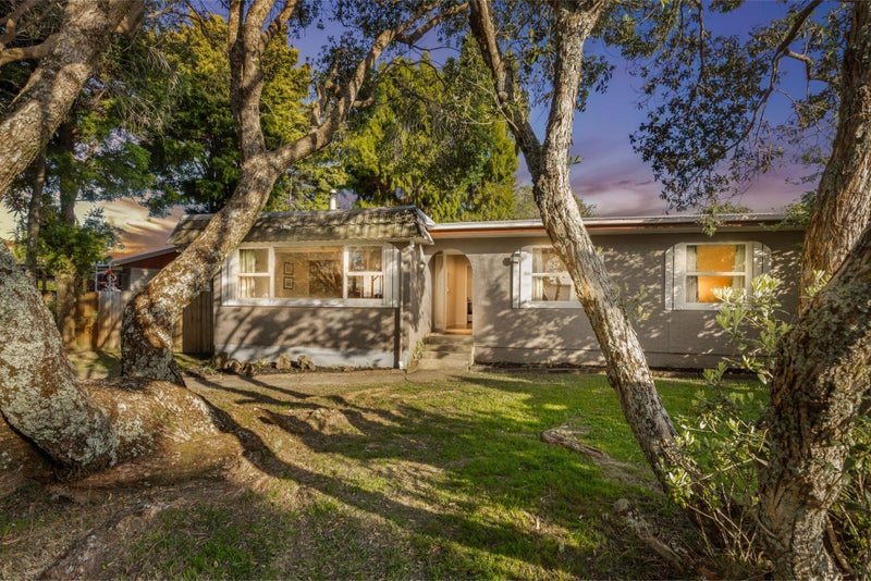 77 Glen Marine Parade, Glendene, Auckland - Carousel 2