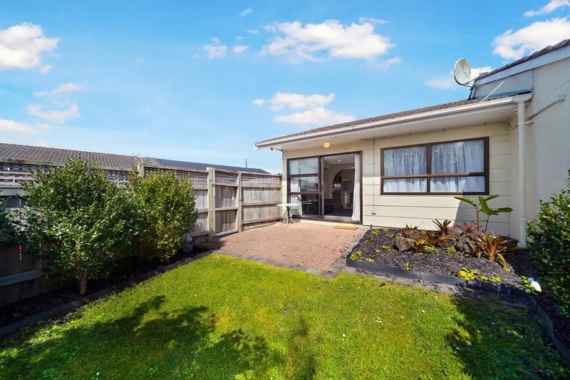 14/85 Edmonton Road, Henderson, Auckland - Carousel 1
