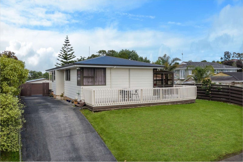 4 Okataina Street, Pakuranga Heights, Auckland - Carousel 1
