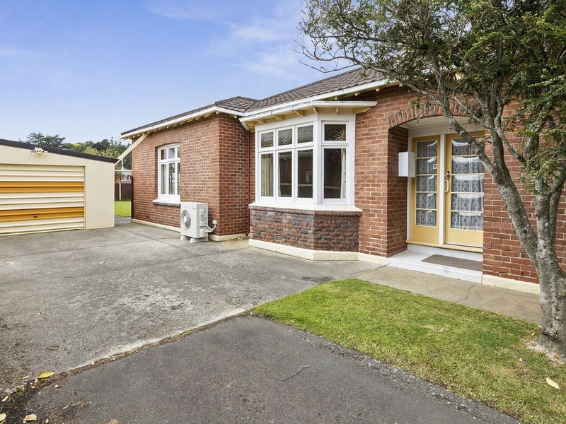 11 Begg Street, Saint Kilda, Dunedin - Carousel 1