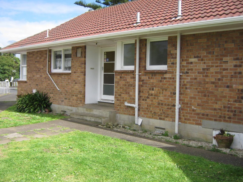 14 Lindis Place, Mangere Bridge, Auckland - Carousel 2