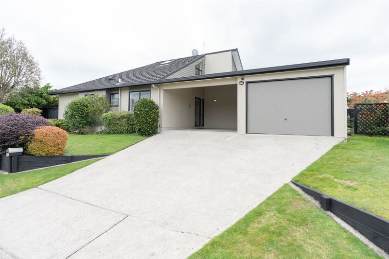 12A Ashley Street, St Andrews, Hamilton - Carousel 1