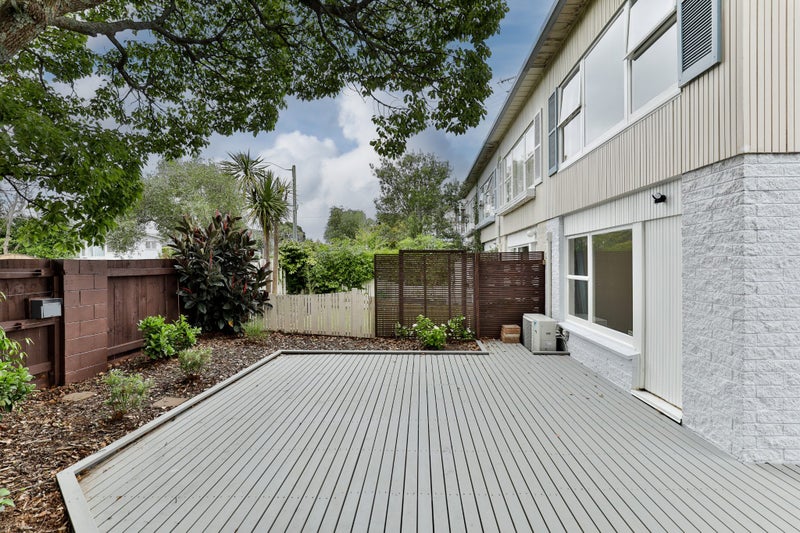 1/67 Vauxhall Road, Devonport, Auckland - Carousel 2