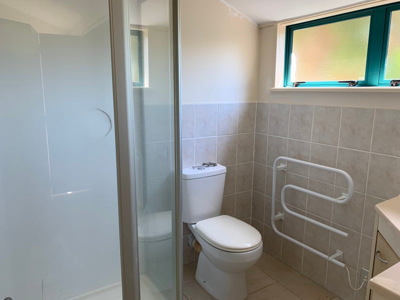 2/23 Barker Rise, Northcross, Auckland - Carousel 22