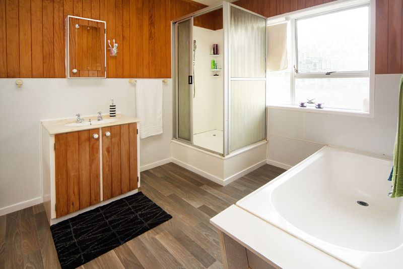 2/14 Colum Place, Bucklands Beach, Auckland - Carousel 1